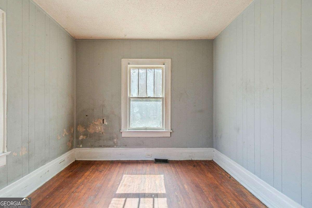 1046 Katherwood Drive Atlanta - 18
