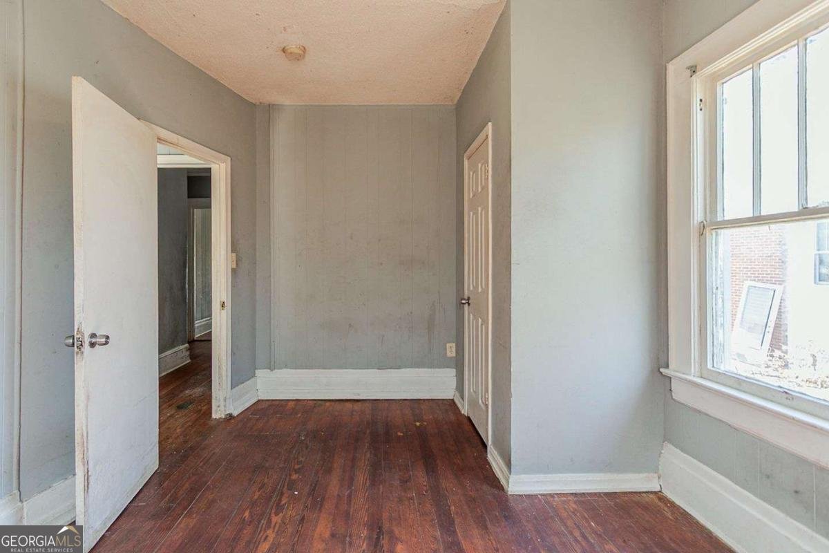 1046 Katherwood Drive Atlanta - 19