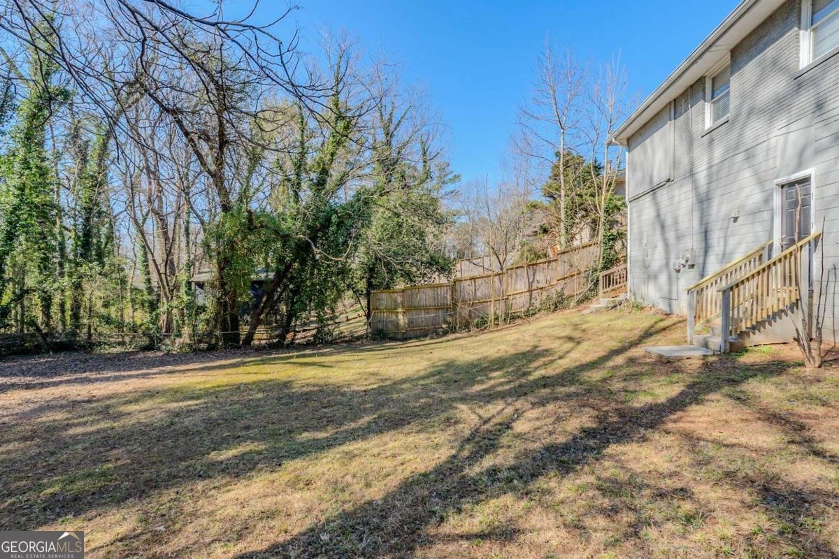 1662 Flintwood Drive Atlanta - 25
