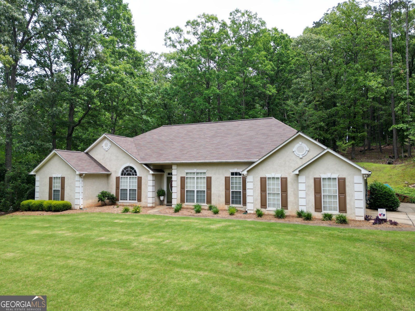 122 Cameron Pointe Drive Lagrange - 1