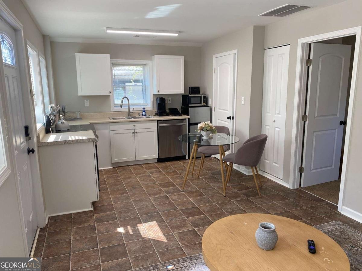 1677 Gordon Street Atlanta - 25