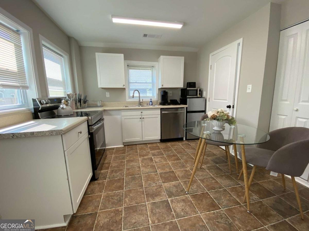 1677 Gordon Street Atlanta - 27