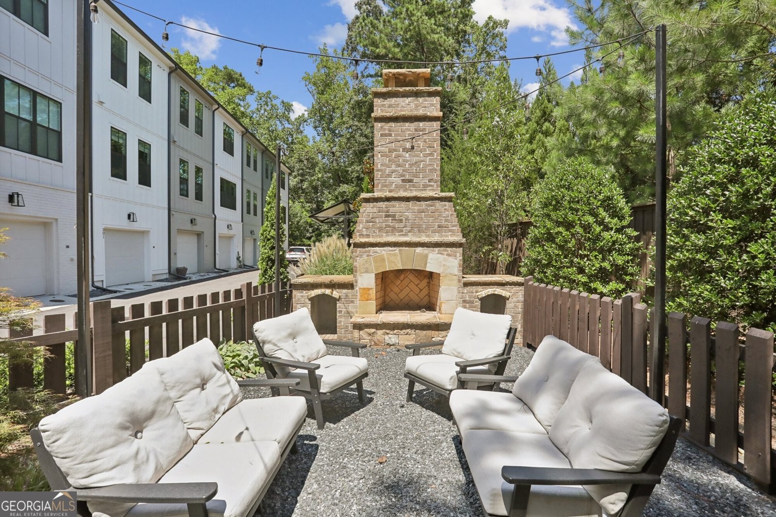 321 Dilbeck Circle Atlanta - 28