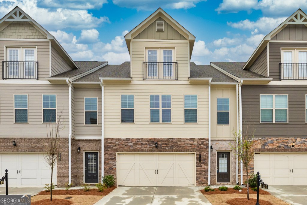 2020 Manor Pointe Drive Cumming - 1
