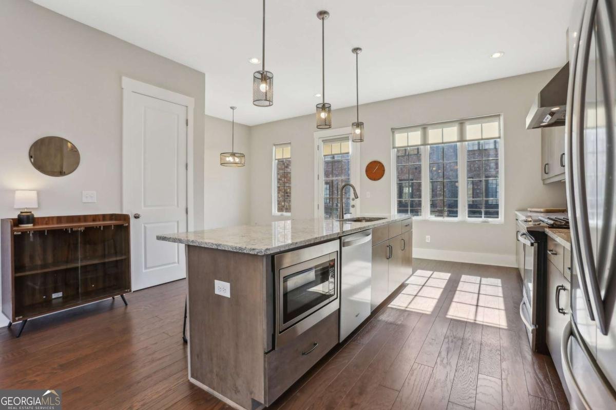 264 Castleberry Station Drive Atlanta - 18