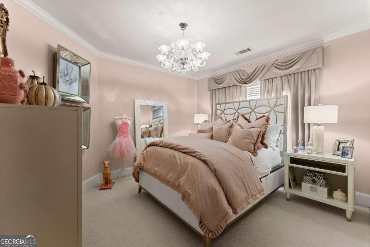 405 Forrest Lane Gainesville - 32