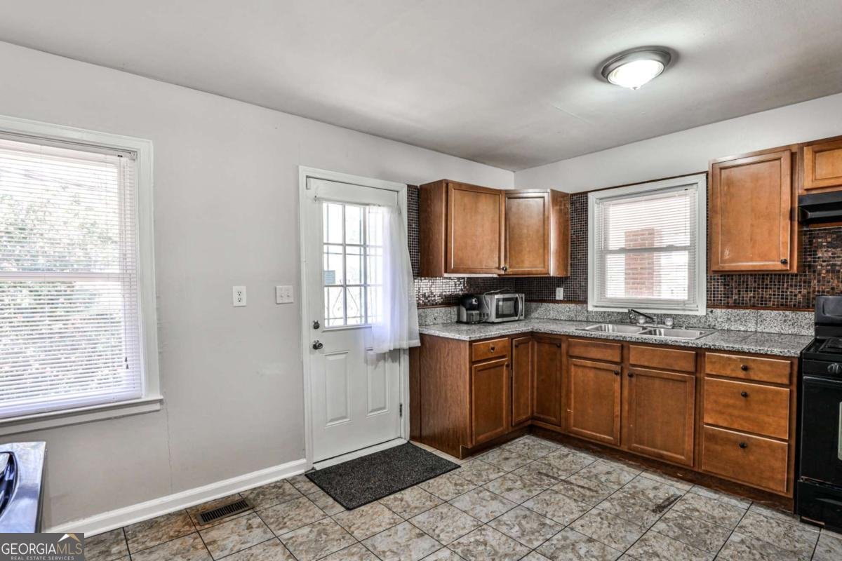1269 Lawndale Court Decatur - 9