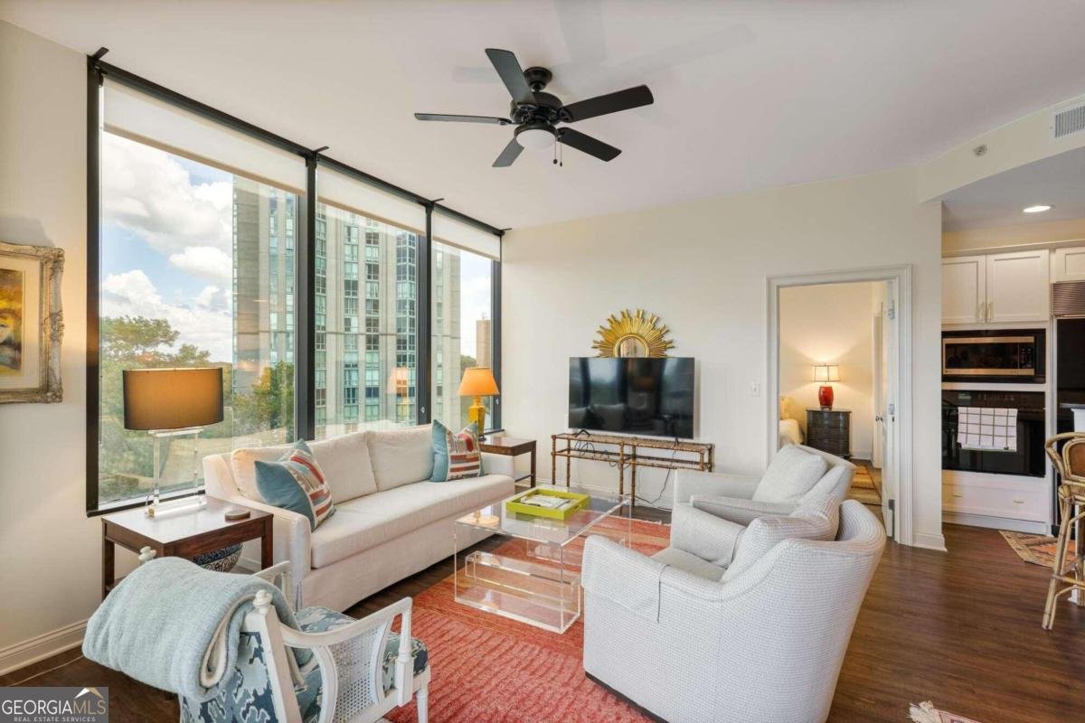 2828 Peachtree Road Atlanta - 12