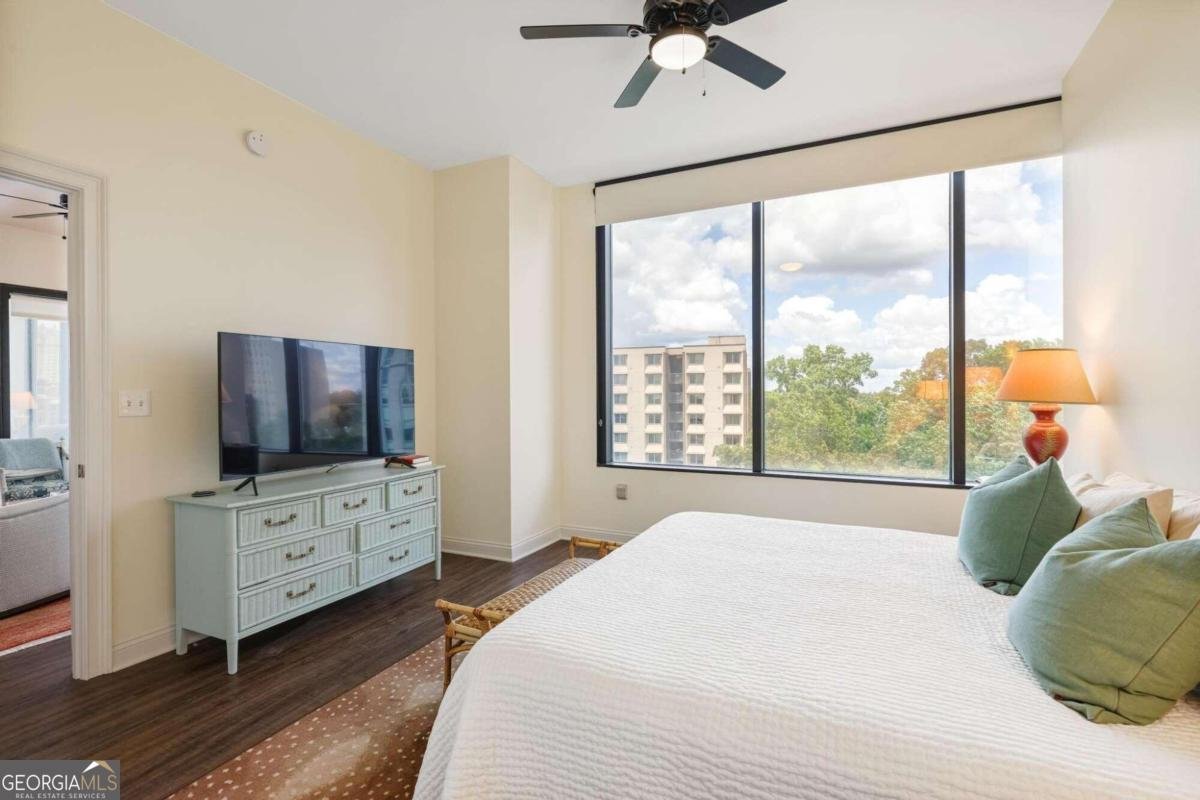 2828 Peachtree Road Atlanta - 14