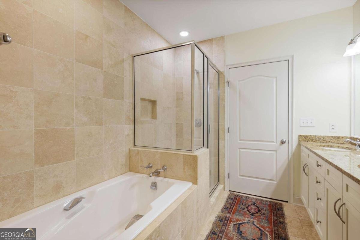 2828 Peachtree Road Atlanta - 16
