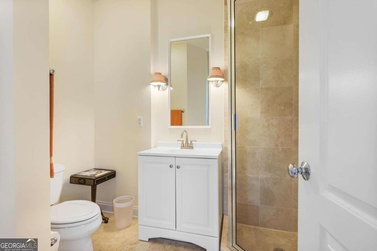 2828 Peachtree Road Atlanta - 19
