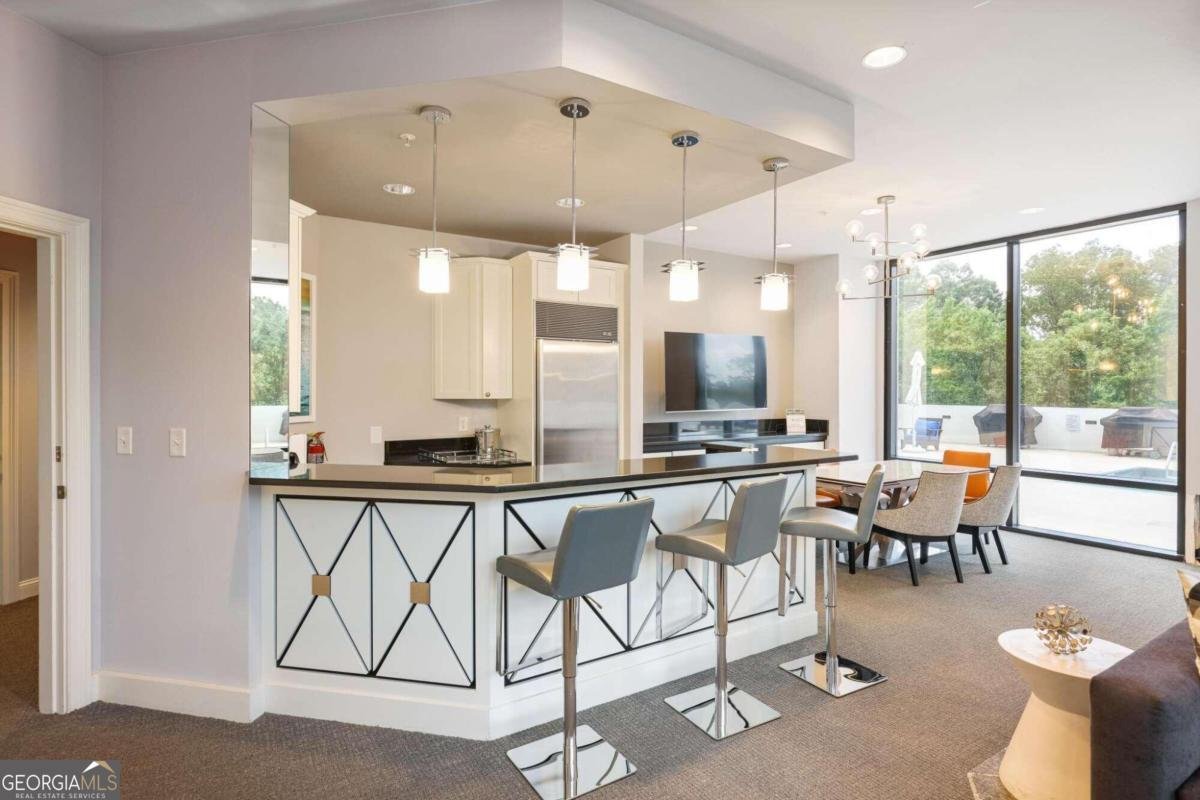 2828 Peachtree Road Atlanta - 23