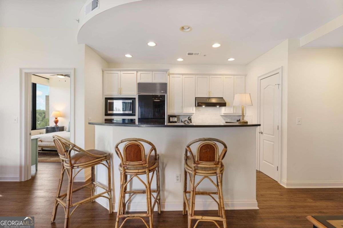 2828 Peachtree Road Atlanta - 3