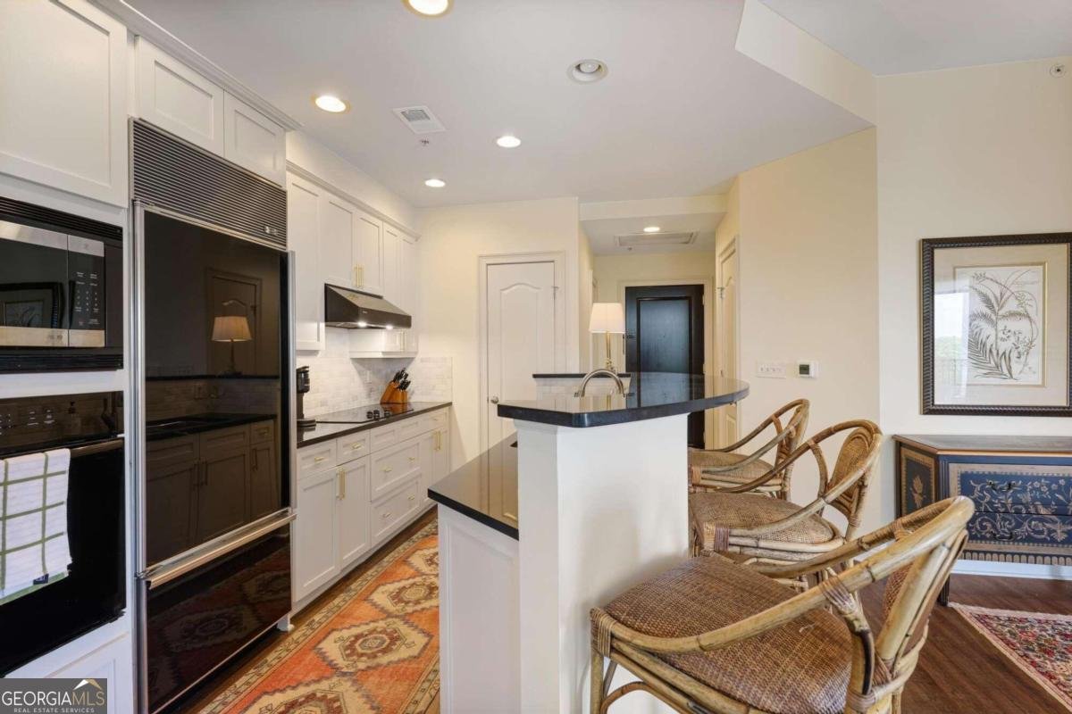 2828 Peachtree Road Atlanta - 4