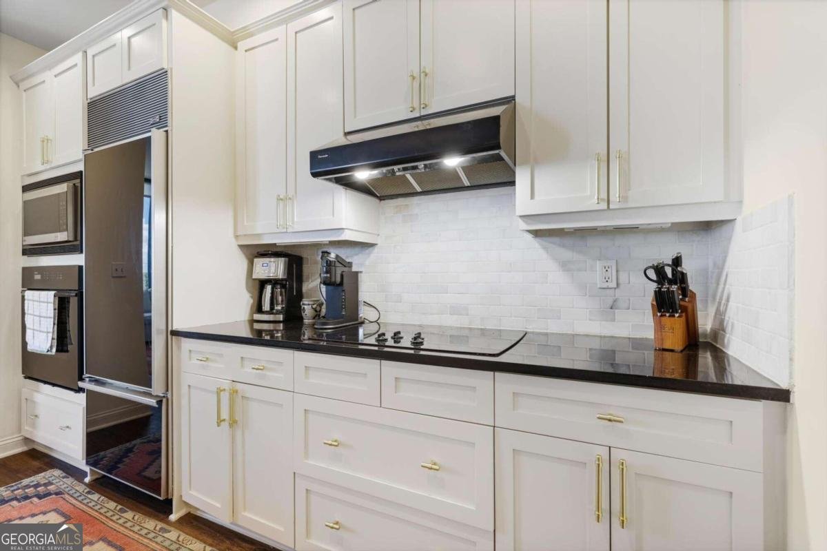 2828 Peachtree Road Atlanta - 6