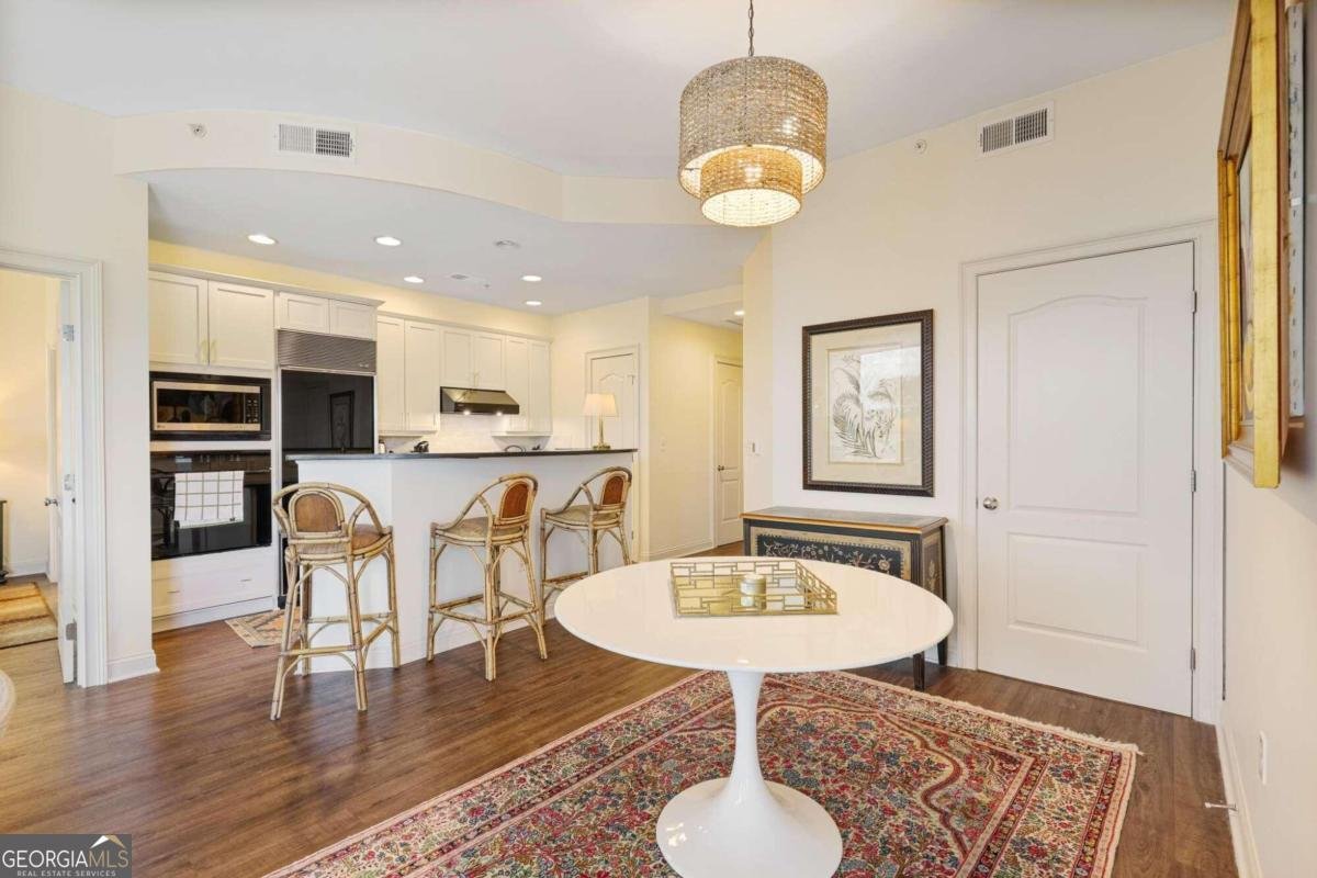 2828 Peachtree Road Atlanta - 9