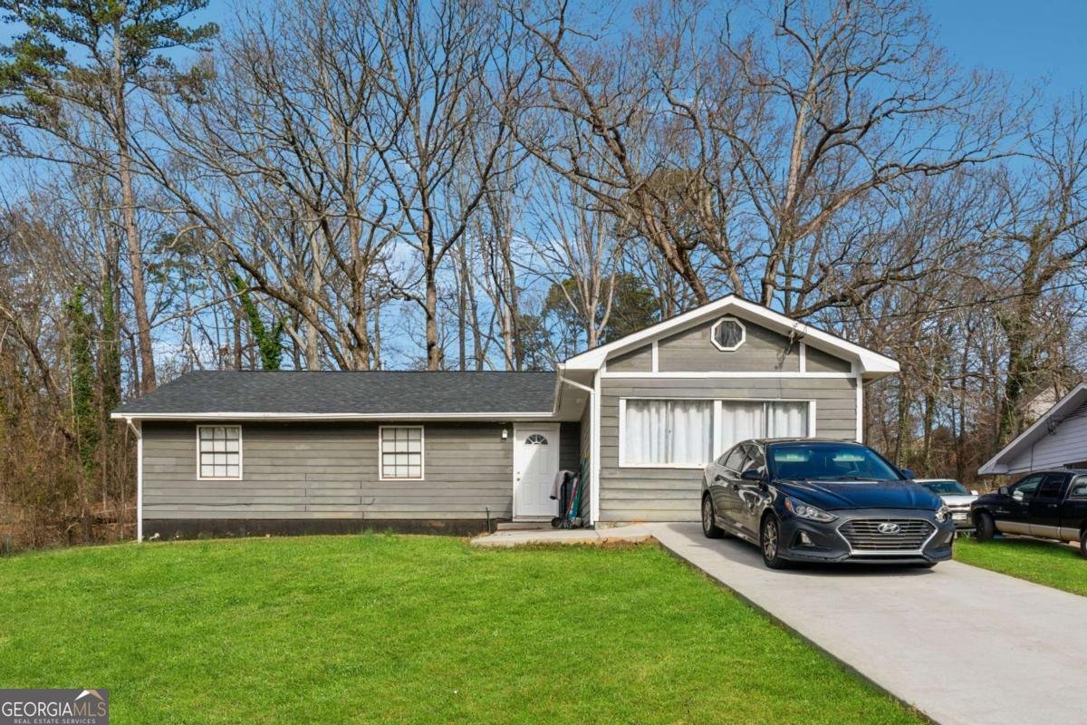 145 Pinehurst Drive Stockbridge - 1