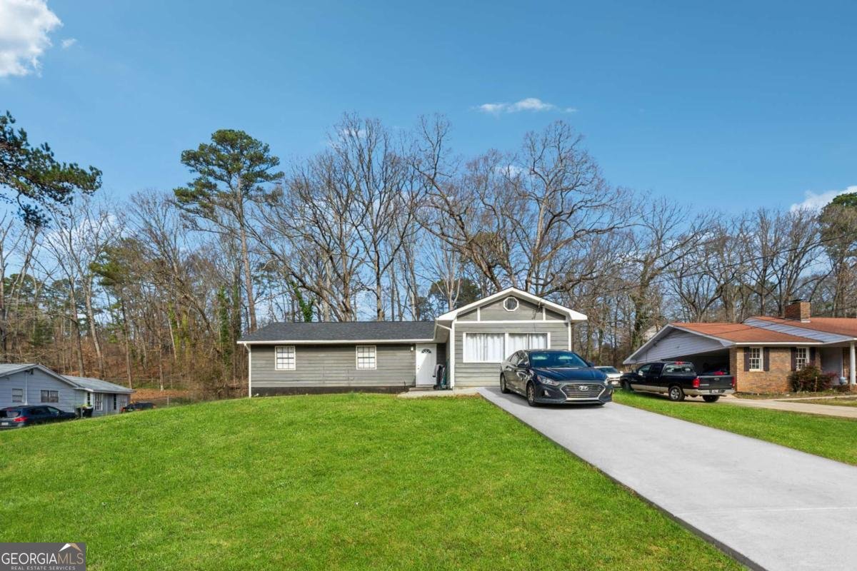 145 Pinehurst Drive Stockbridge - 2