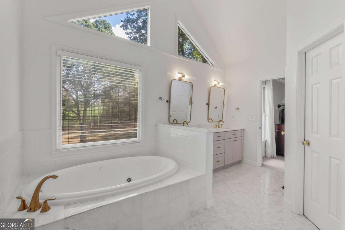 9570 Huntcliff Trace Atlanta - 16