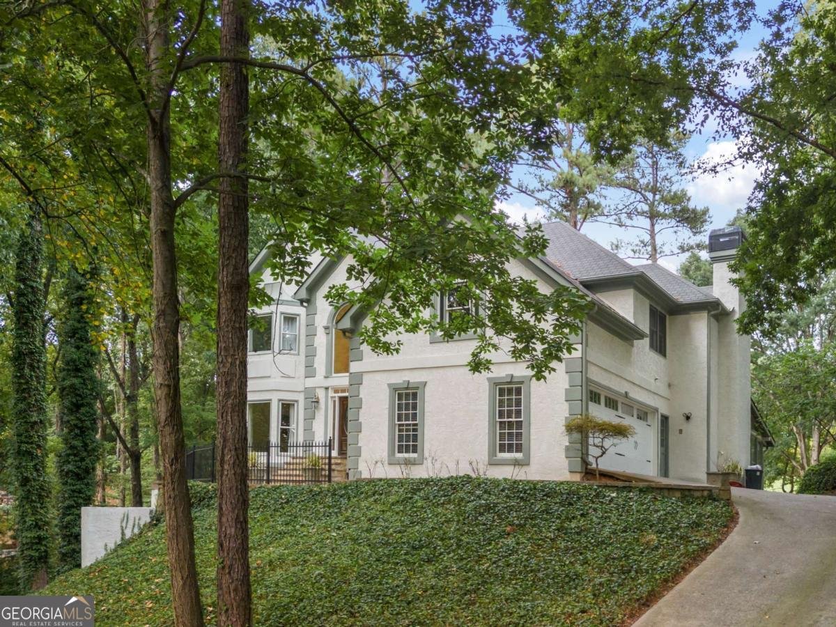 9570 Huntcliff Trace Atlanta - 38