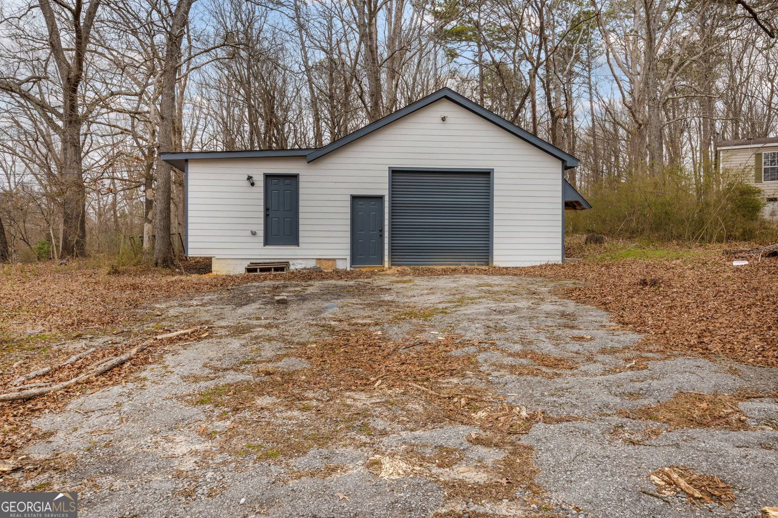 3192 Highway 411 White - 34