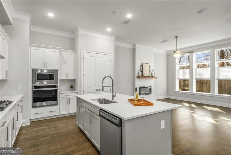 685 Stickley Oak Way Woodstock - 7