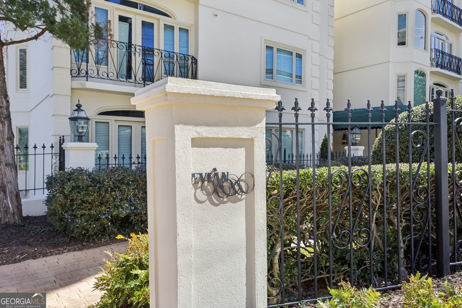 3638 Peachtree Road Atlanta - 2