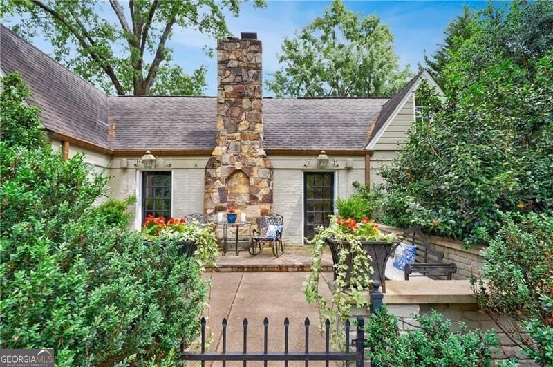 250 Lakeview Avenue Atlanta - 2