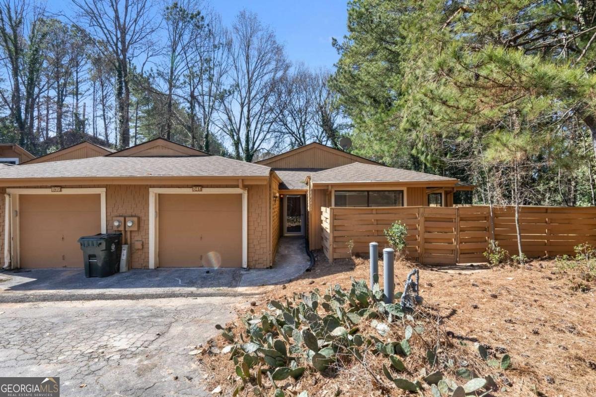 841 Lake Hollow Boulevard Marietta - 1