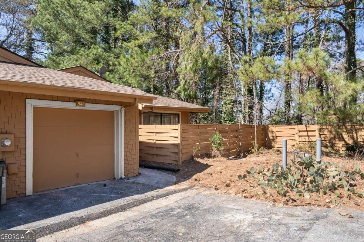 841 Lake Hollow Boulevard Marietta - 2