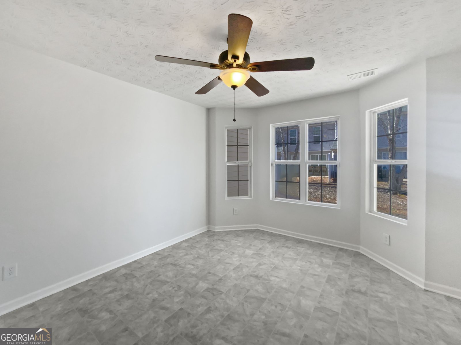11403 South Grove Drive Hampton - 12