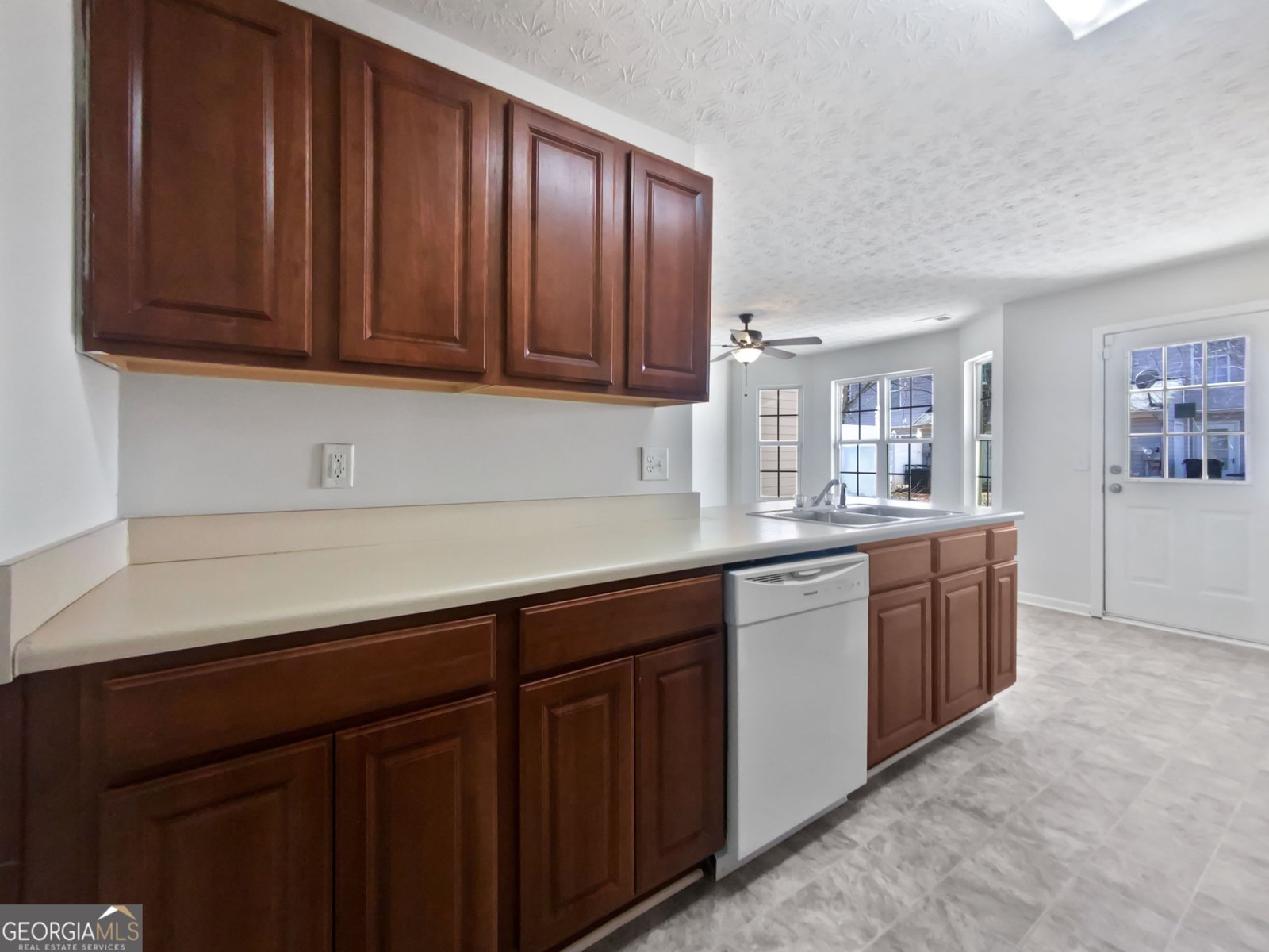 11403 South Grove Drive Hampton - 14