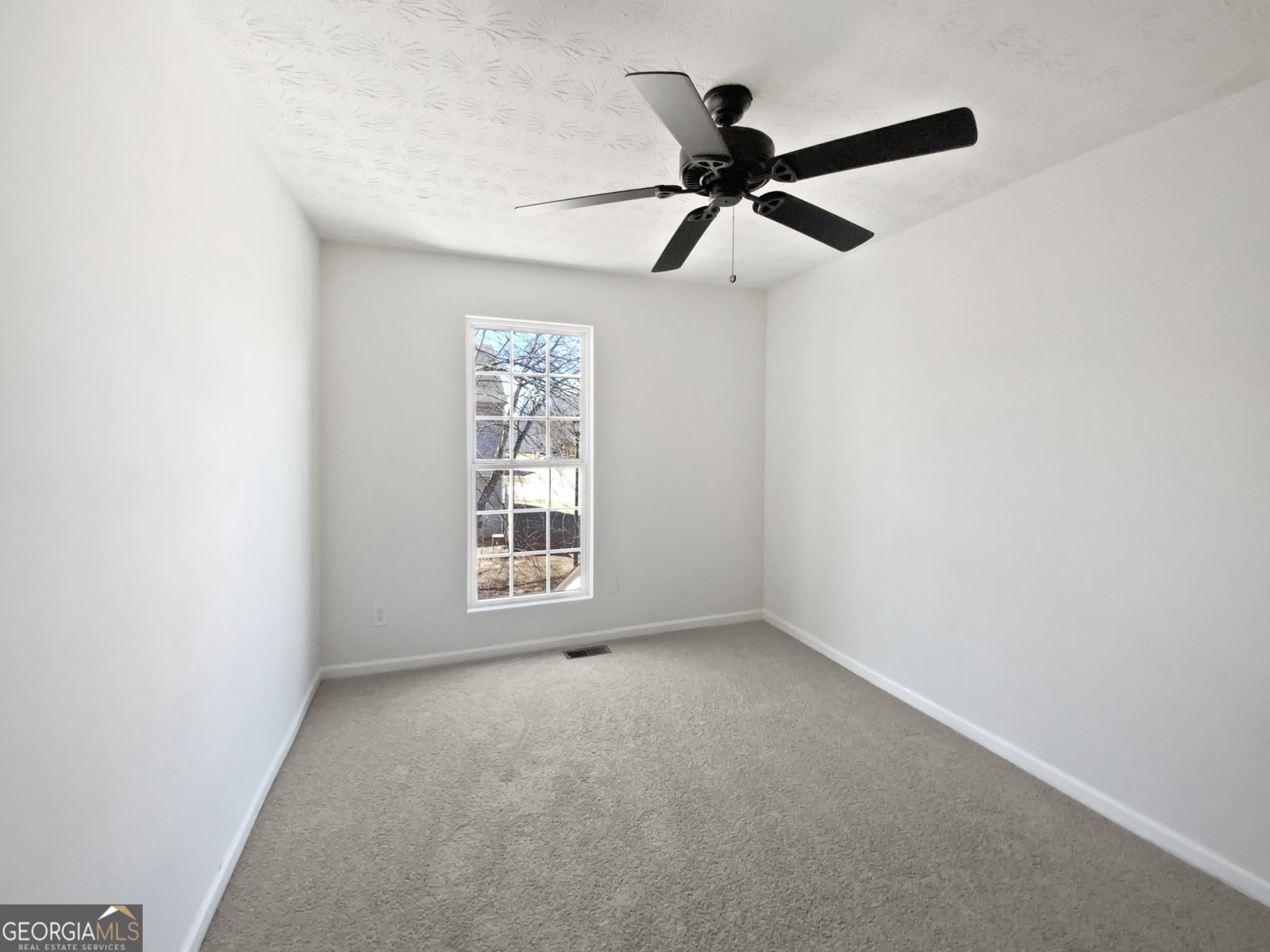 11403 South Grove Drive Hampton - 21