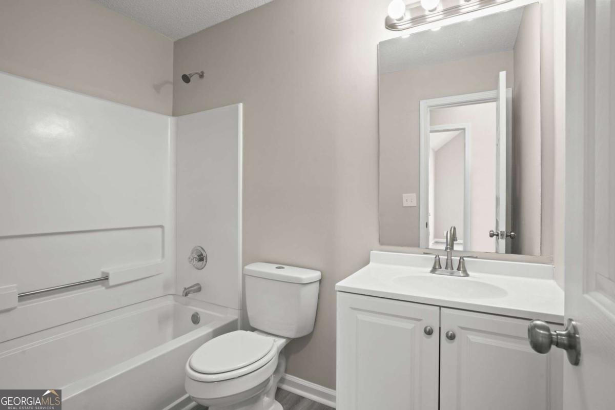 3649 Salem Glen Road Lithonia - 34