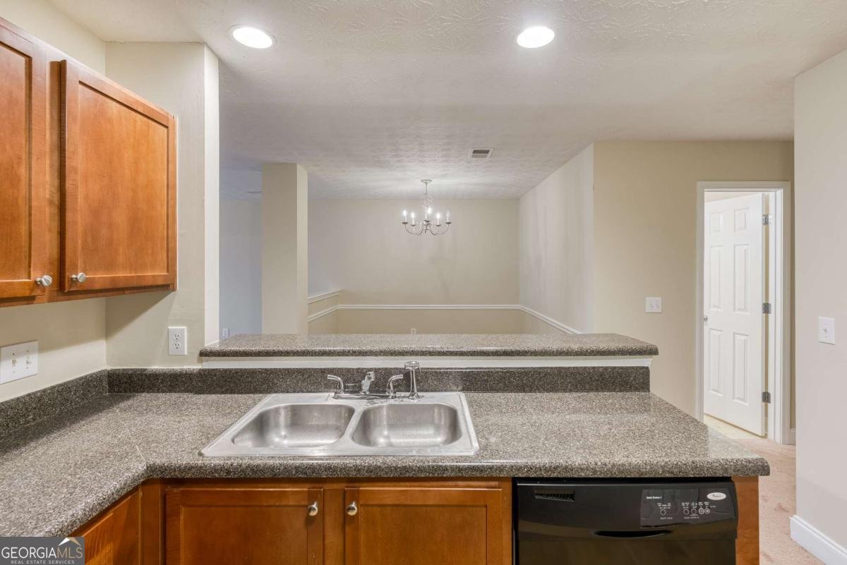 453 Tara Commons Circle Loganville - 10
