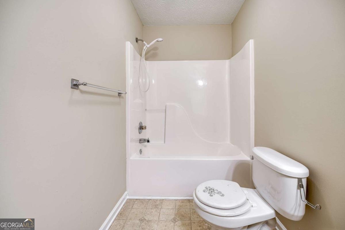 453 Tara Commons Circle Loganville - 27