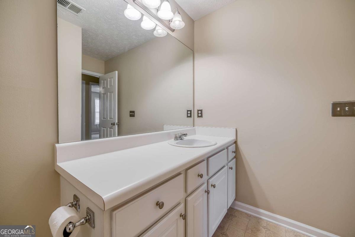 453 Tara Commons Circle Loganville - 28