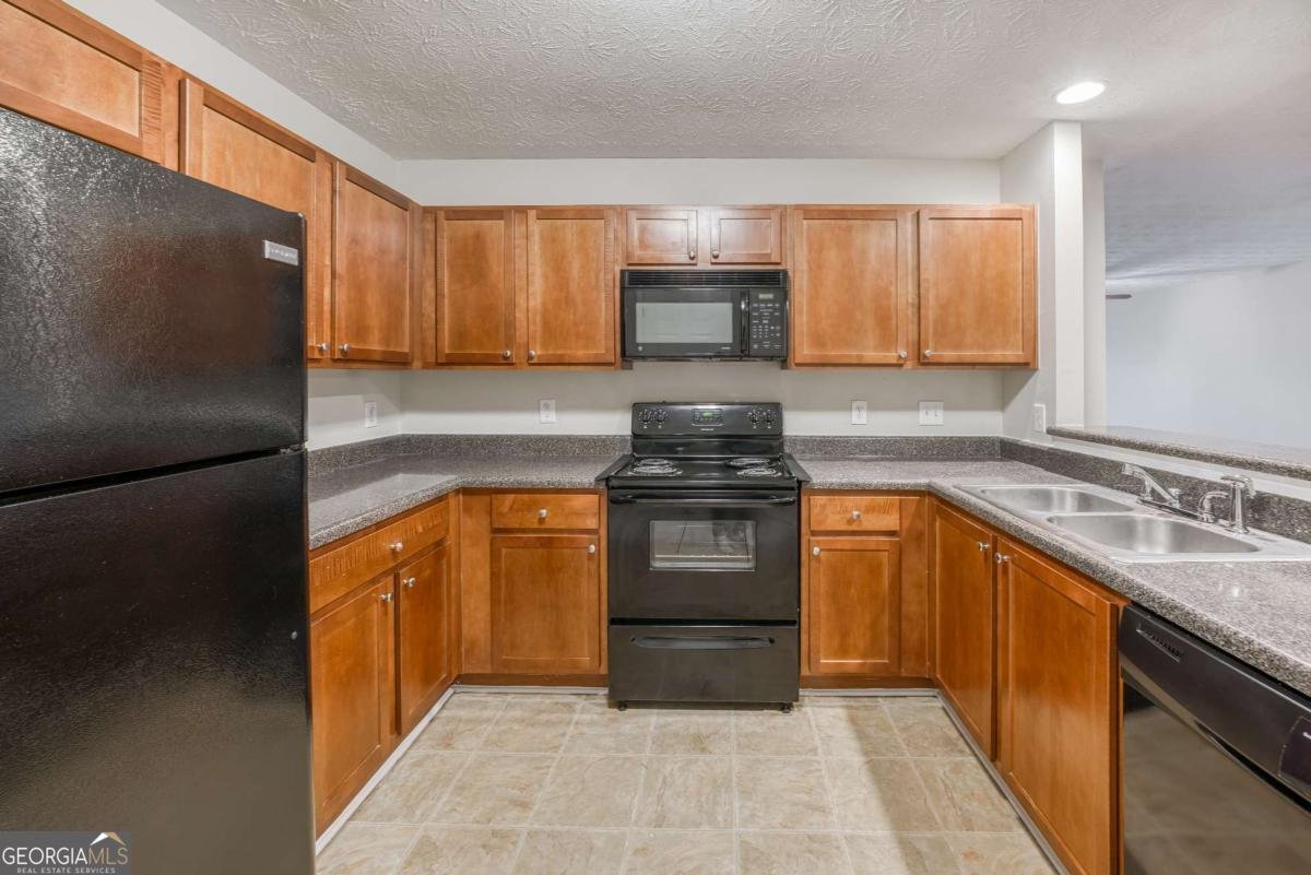 453 Tara Commons Circle Loganville - 9