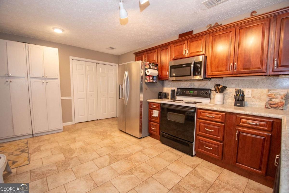 105 Shady Oak Drive Lagrange - 10