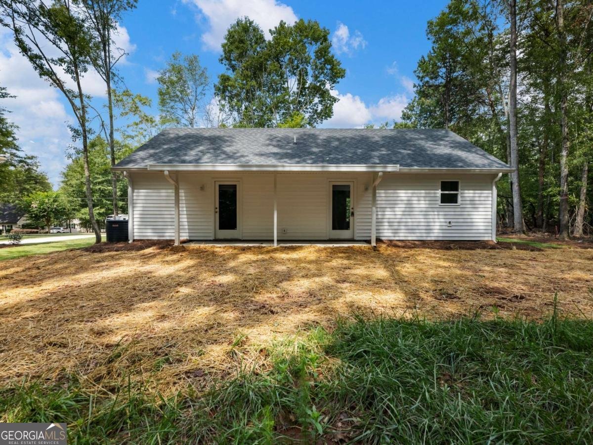 8079 Beachwood Drive Murrayville - 28