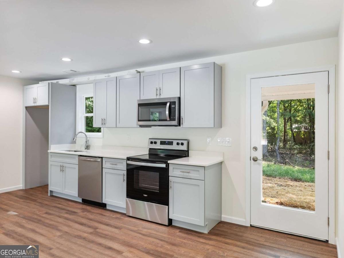 8079 Beachwood Drive Murrayville - 8