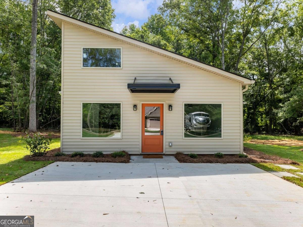 8083 Beachwood Drive Murrayville - 1