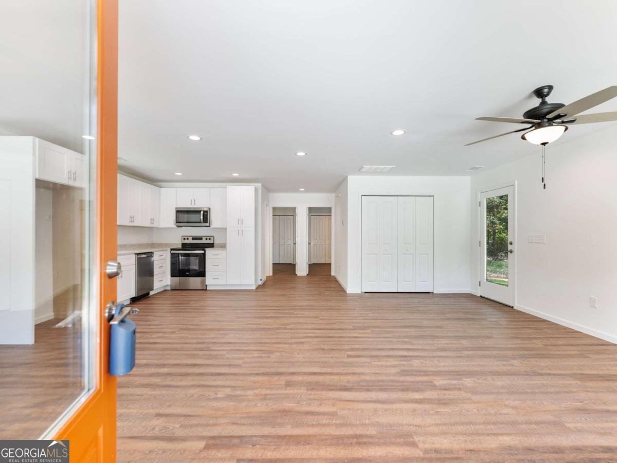8083 Beachwood Drive Murrayville - 2