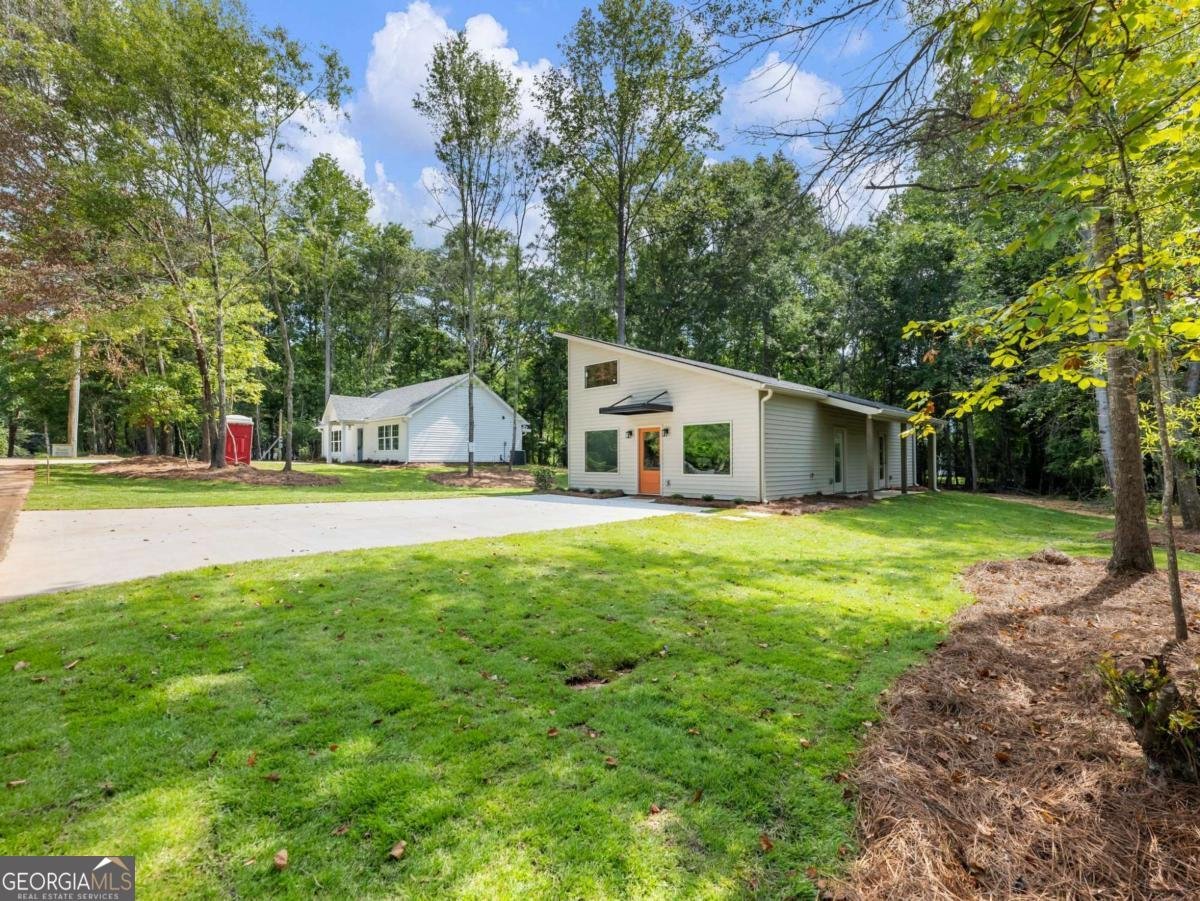 8083 Beachwood Drive Murrayville - 28