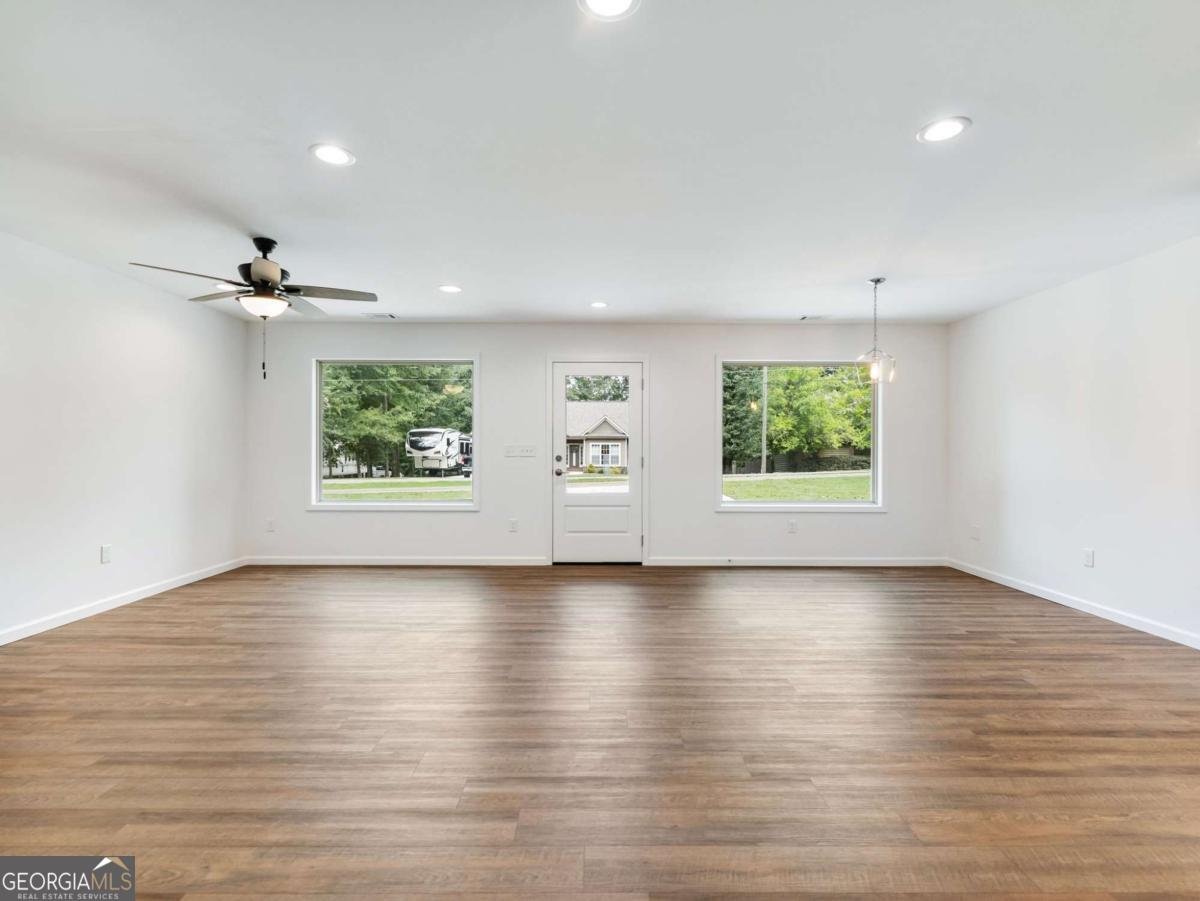 8083 Beachwood Drive Murrayville - 3