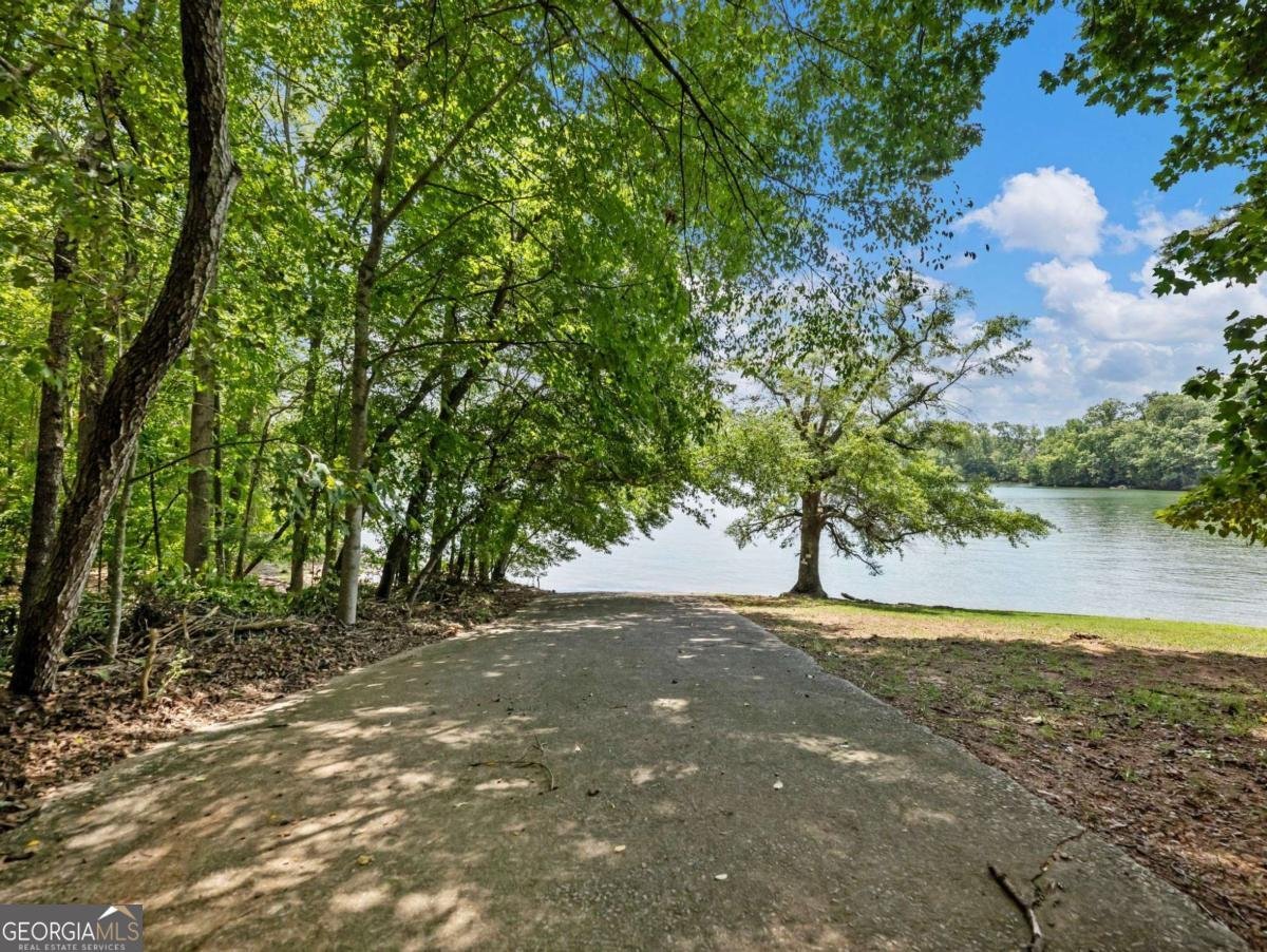 8083 Beachwood Drive Murrayville - 44