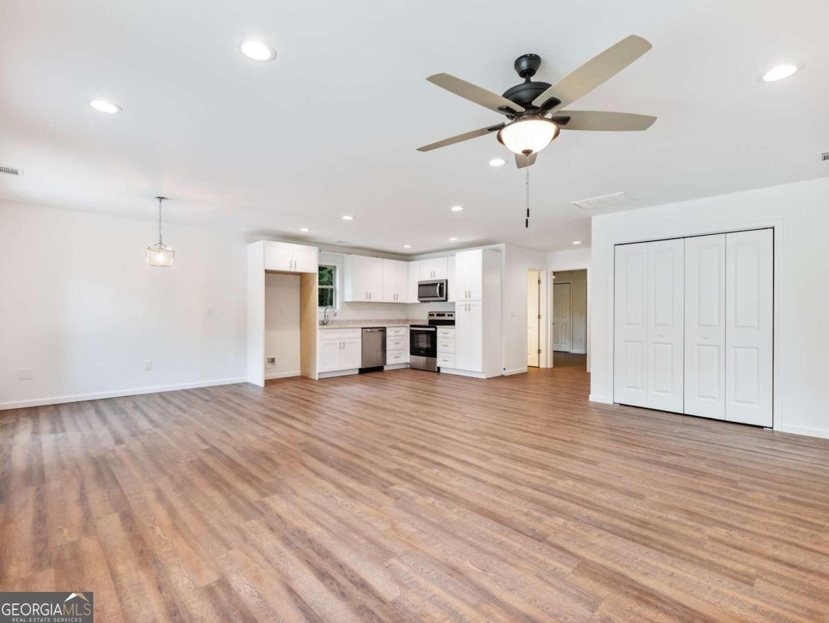 8083 Beachwood Drive Murrayville - 5