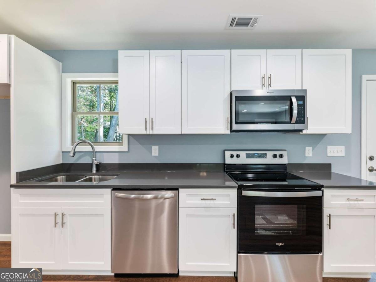 8087 Beachwood Drive Murrayville - 10