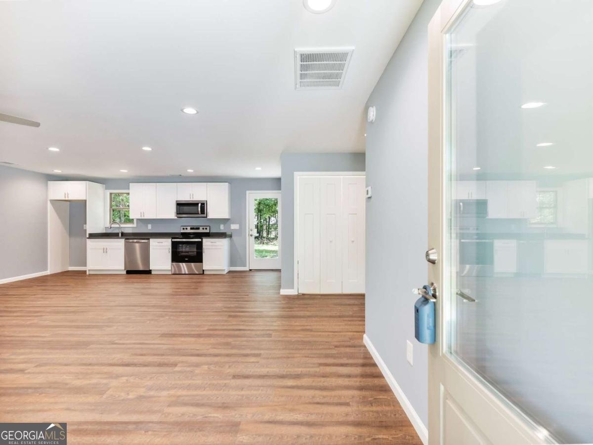 8087 Beachwood Drive Murrayville - 2