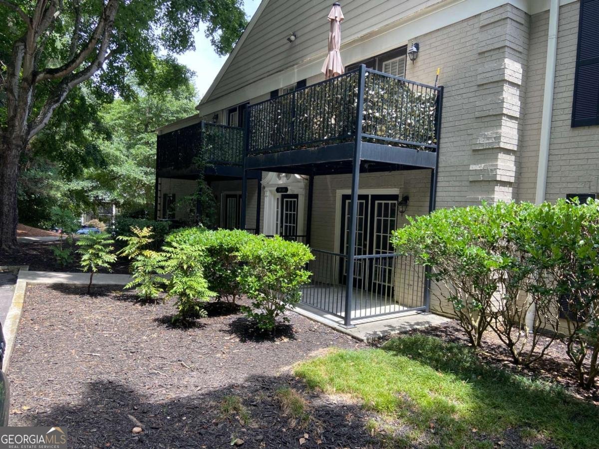 3527 Essex Avenue Atlanta - 19
